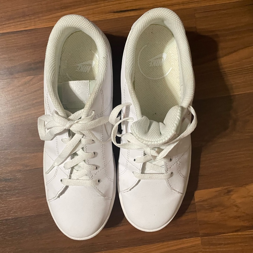 Nike leather shoe